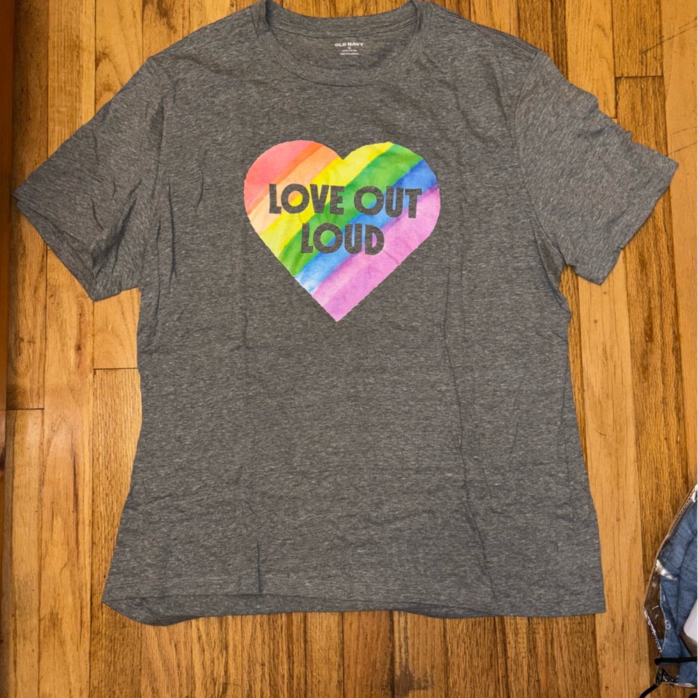 Old Navy Women’s Love Out Loud T-Shirt